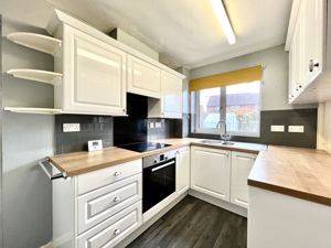 Kitchen- click for photo gallery